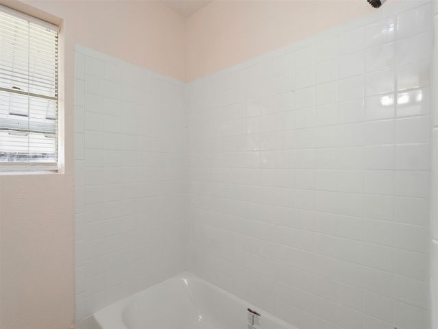 207 Hartsdale Drive, Dallas, TX 75211