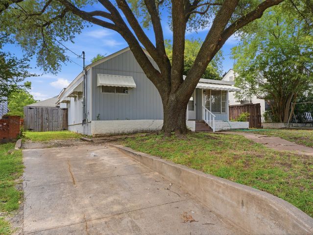 207 Hartsdale Drive, Dallas, TX 75211