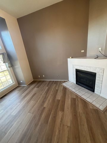 647 W Georgian Court 647, Addison, IL 60101