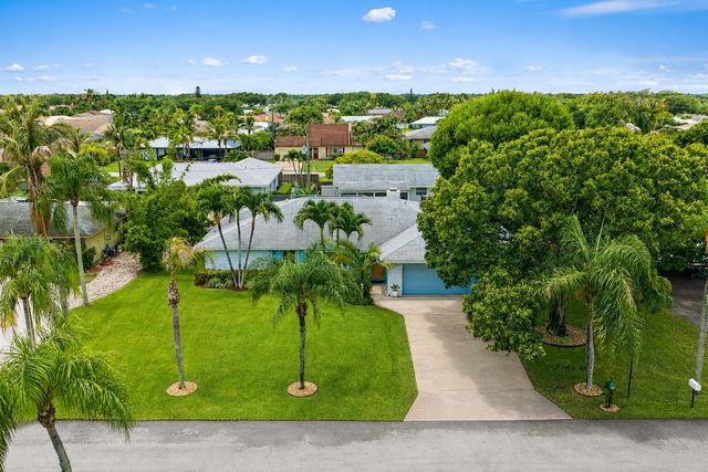 76 Wingo Street, Tequesta, FL 33469