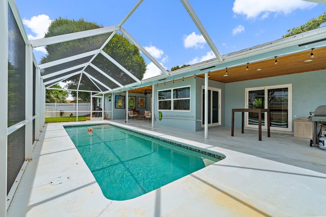 76 Wingo Street, Tequesta, FL 33469