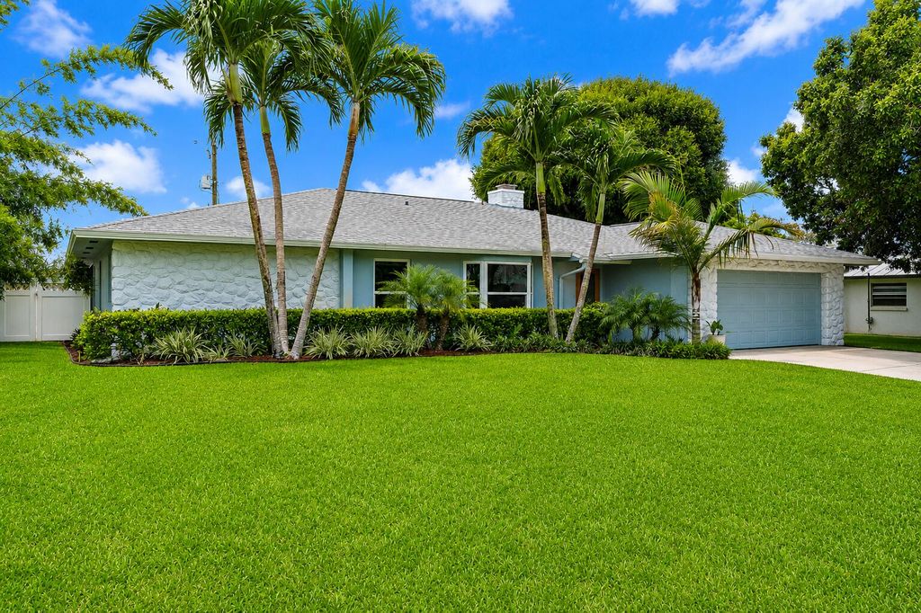 76 Wingo Street, Tequesta, FL 33469