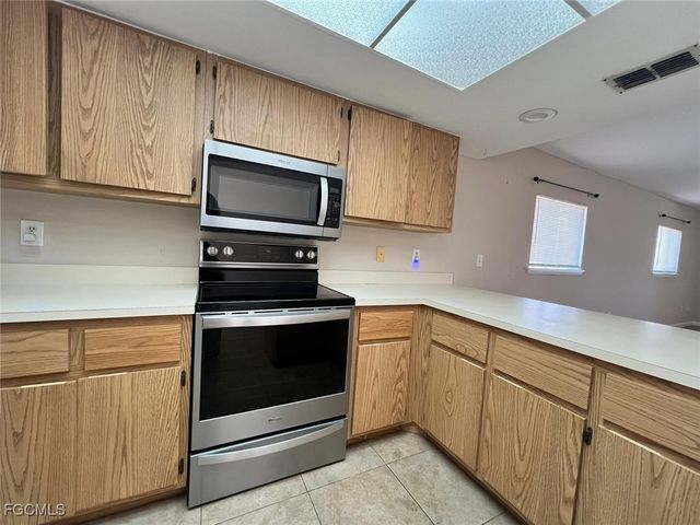 3911 Country Club BLVD 201, Cape Coral, FL 33904