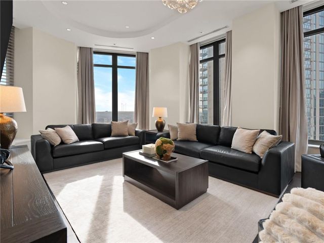 3376 Peachtree NE Road 35B, Atlanta, GA 30326