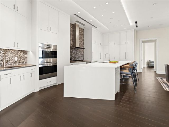 3376 Peachtree NE Road 35B, Atlanta, GA 30326