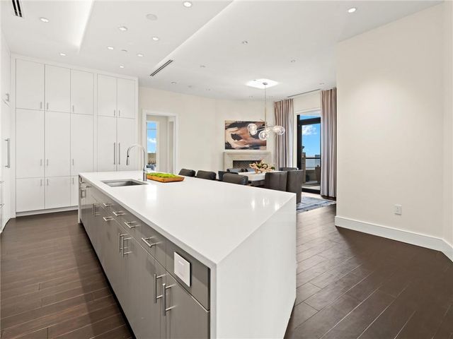 3376 Peachtree NE Road 35B, Atlanta, GA 30326