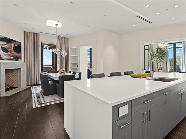 3376 Peachtree NE Road 35B, Atlanta, GA 30326