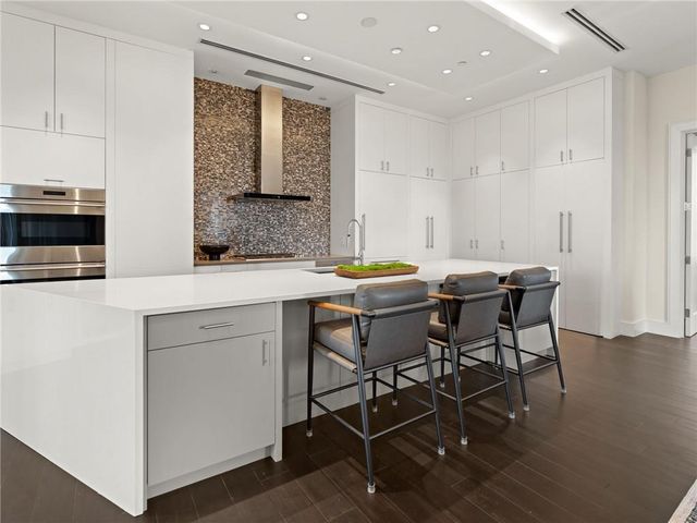 3376 Peachtree NE Road 35B, Atlanta, GA 30326