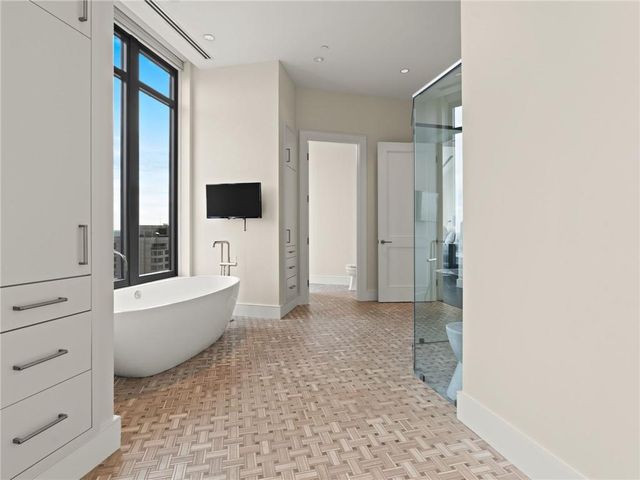 3376 Peachtree NE Road 35B, Atlanta, GA 30326