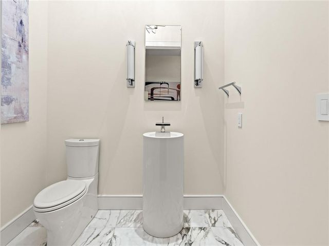 3376 Peachtree NE Road 35B, Atlanta, GA 30326