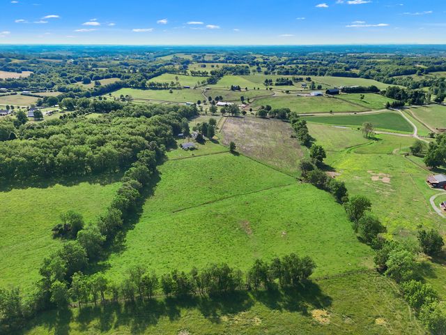 512 College Road, Paris, KY 40361