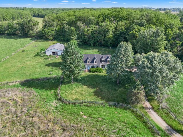 512 College Road, Paris, KY 40361