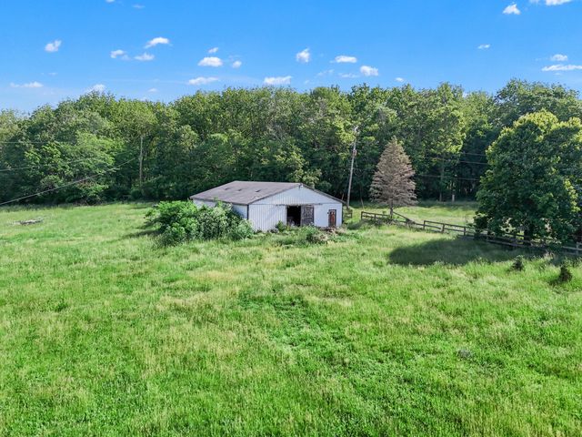 512 College Road, Paris, KY 40361