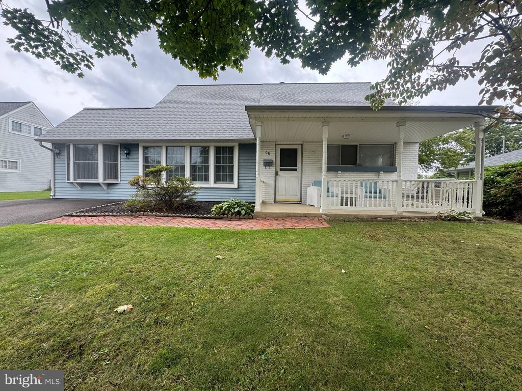 98 TWIN OAK DR, Levittown, PA 19056 — photo 2