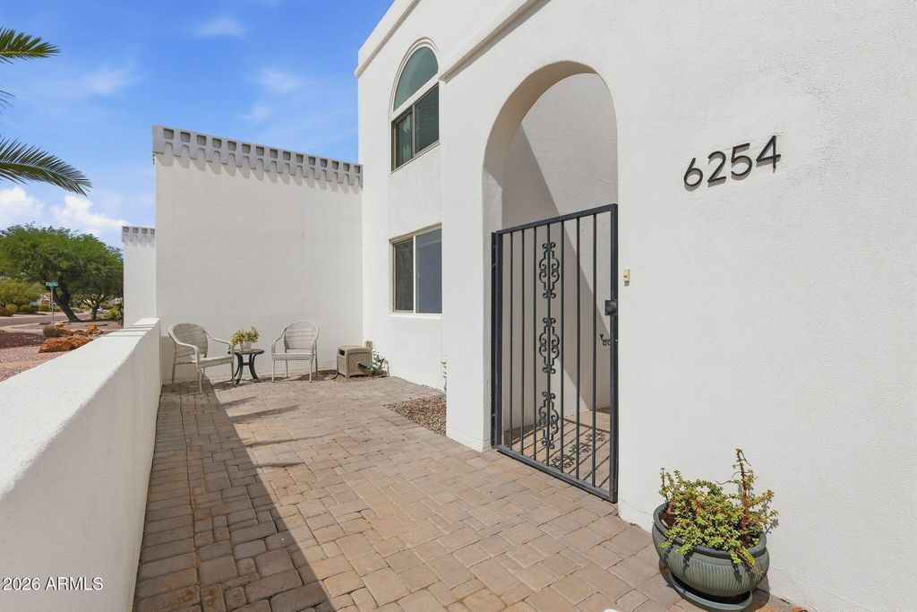 6254 E CATALINA Drive, Scottsdale, AZ 85251 — photo 3