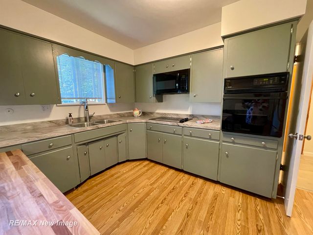 3192 Luther Road, Saginaw Twp, MI 48603