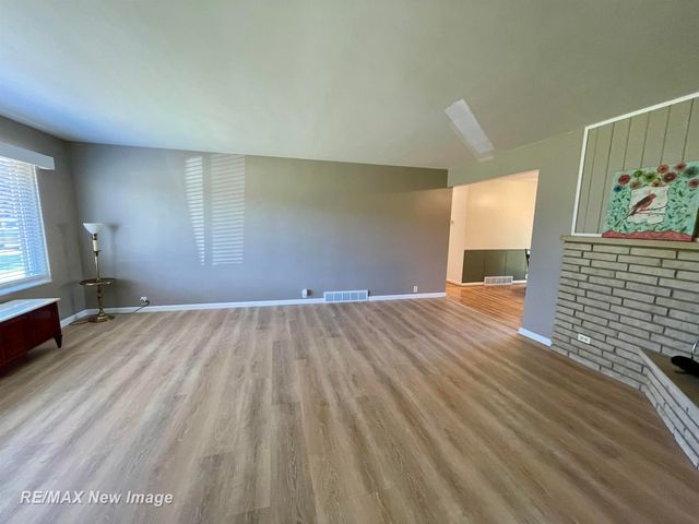 3192 Luther Road, Saginaw Twp, MI 48603