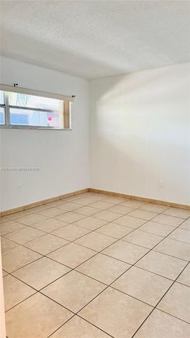 1480 W 46th St 322, Hialeah, FL 33012