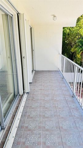 1480 W 46th St 322, Hialeah, FL 33012