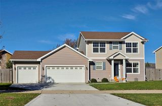 560 SE Waco Place, Waukee, IA 50263