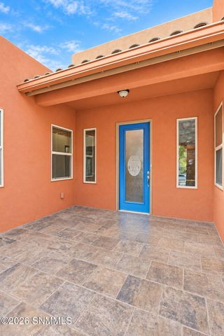 4335 Isleta Court, Las Cruces, NM 88011