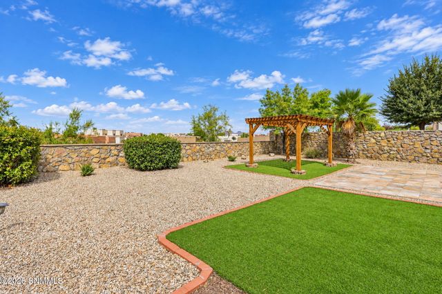 4335 Isleta Court, Las Cruces, NM 88011