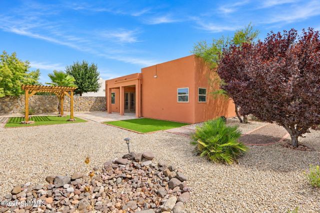 4335 Isleta Court, Las Cruces, NM 88011