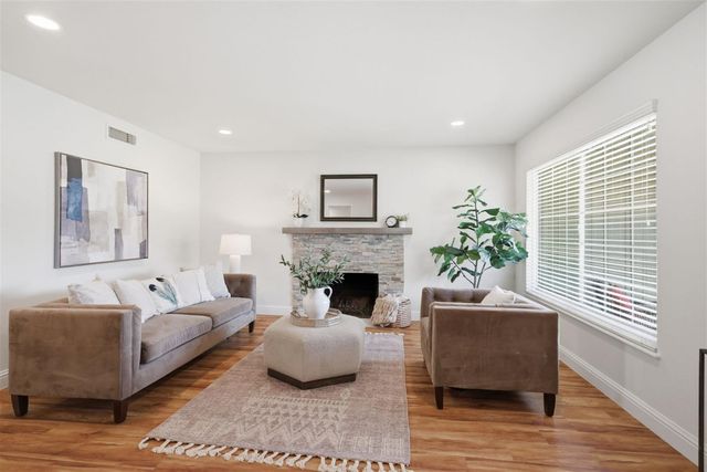 5920 Parkoaks Dr, Citrus Heights, CA 95621