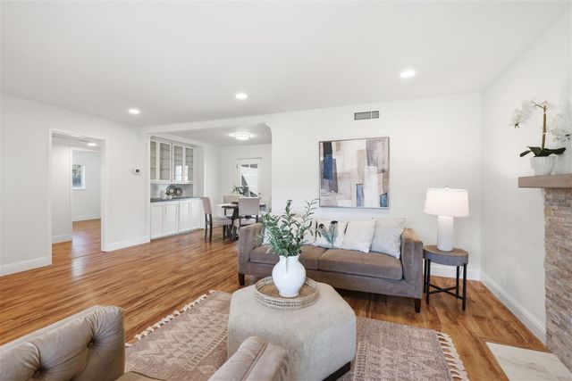 5920 Parkoaks Dr, Citrus Heights, CA 95621