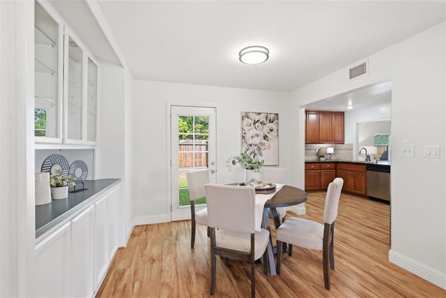 5920 Parkoaks Dr, Citrus Heights, CA 95621