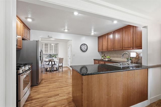 5920 Parkoaks Dr, Citrus Heights, CA 95621