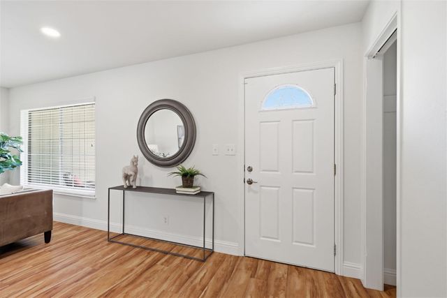 5920 Parkoaks Dr, Citrus Heights, CA 95621