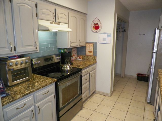 1432 Palmnold Circle W, Fort Worth, TX 76120