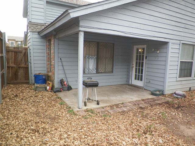 1432 Palmnold Circle W, Fort Worth, TX 76120