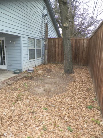 1432 Palmnold Circle W, Fort Worth, TX 76120