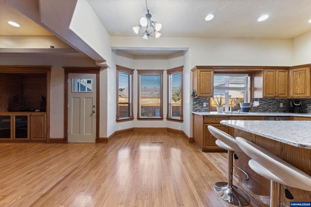 4465 Countryside Ct NE, Salem, OR 97305