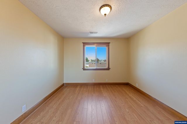 4465 Countryside Ct NE, Salem, OR 97305