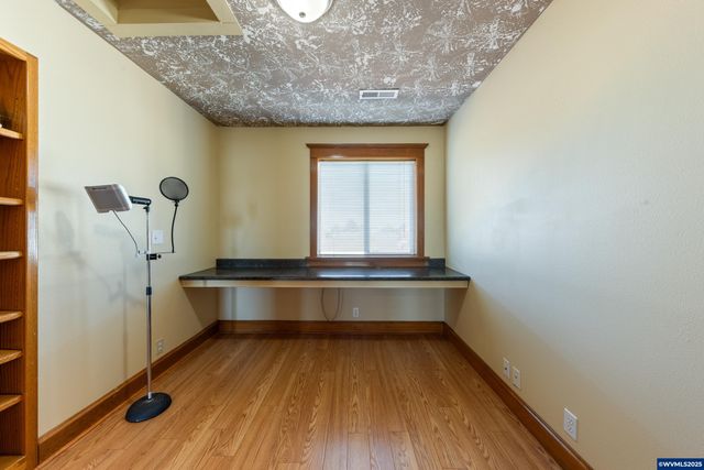 4465 Countryside Ct NE, Salem, OR 97305