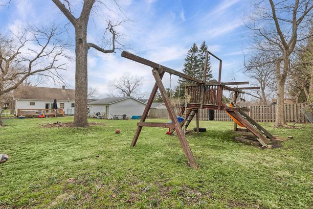 832 Bode Road, Elgin, IL 60120