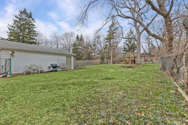 832 Bode Road, Elgin, IL 60120