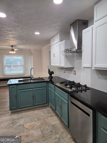 230 Dix Lee On Drive, Fayetteville, GA 30214