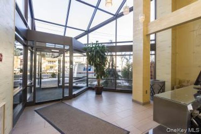 100 W Broadway 1E, Long Beach, NY 11561