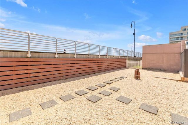 100 W Broadway 1E, Long Beach, NY 11561