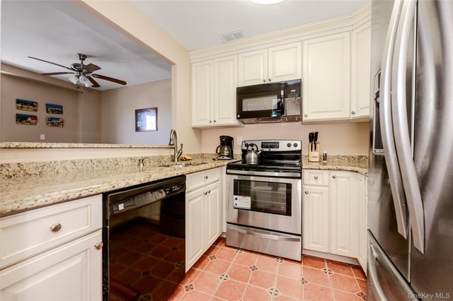 100 W Broadway 1E, Long Beach, NY 11561