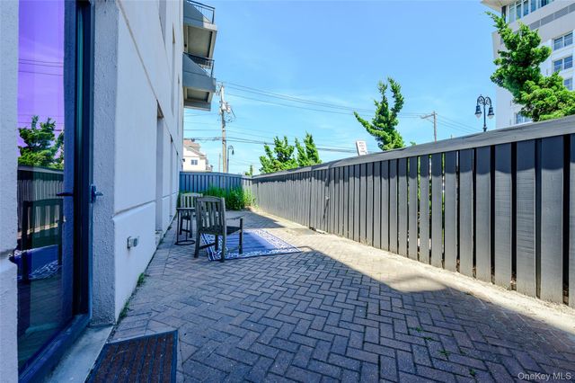 100 W Broadway 1E, Long Beach, NY 11561
