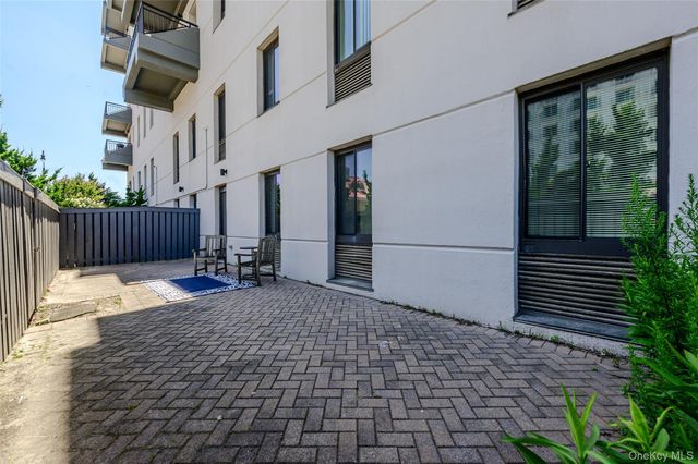 100 W Broadway 1E, Long Beach, NY 11561
