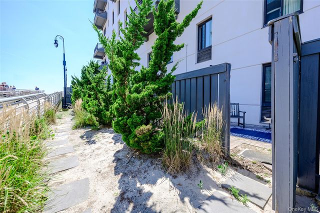 100 W Broadway 1E, Long Beach, NY 11561