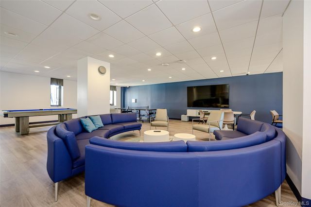 100 W Broadway 1E, Long Beach, NY 11561