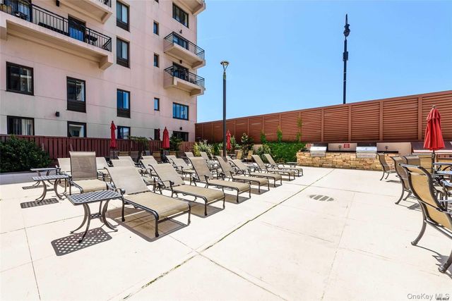 100 W Broadway 1E, Long Beach, NY 11561