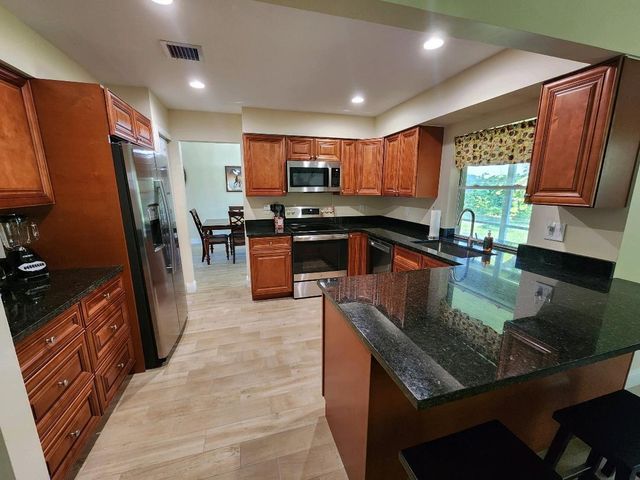 1750 Primrose Lane, Wellington, FL 33414